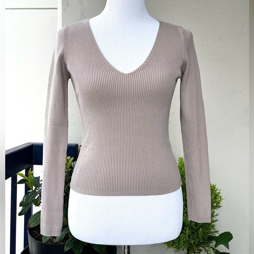 🌿 Zara Taupe Ribbed Knit viscose Top - size Medium